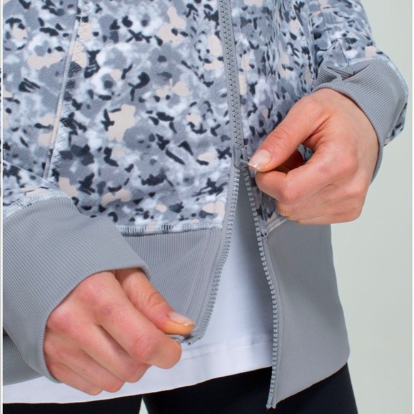 lululemon Nice Asana Jacket Fleur Silver Spoon Grey Sz 4 - Picture 6 of 15